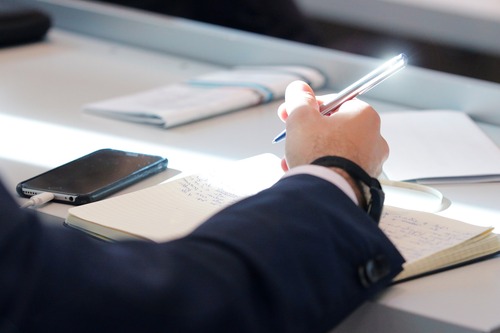 Die schriftliche Bewerbung - Vorlagen und Anschreiben